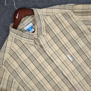 Columbia Mens Large Long Sleeve Plaid Button Down Shirt Tan Brown Hiking Casual